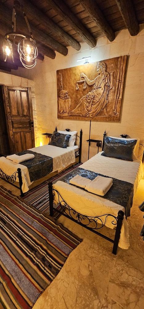 Cleopatra Antique Hotel