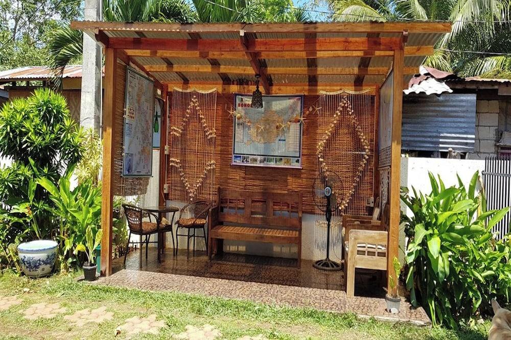Intoy's Place Panglao near Beach