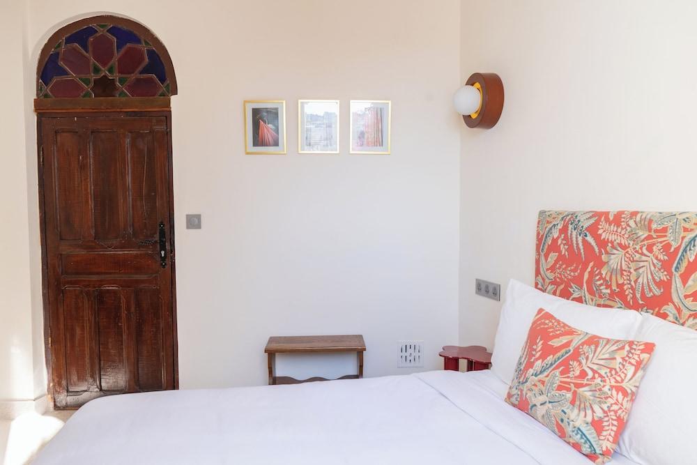 Absinthe Guest House