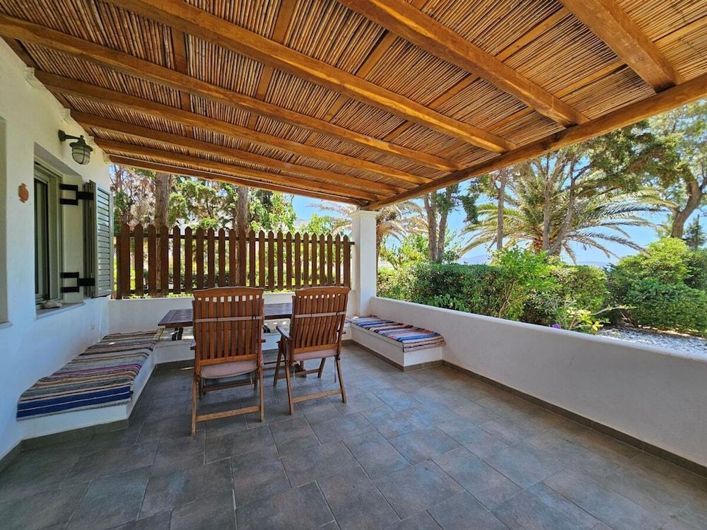 Skyros BnB Beach House Amaryllis
