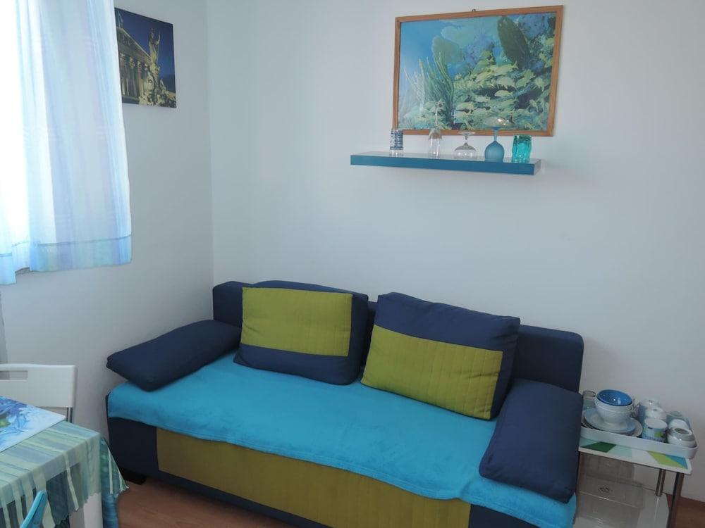 Holiday Home in Dziwnowek Near Clean Beach