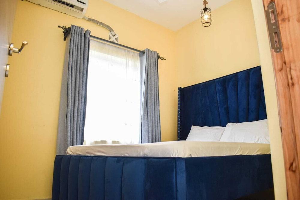 Buxton Point Apartments