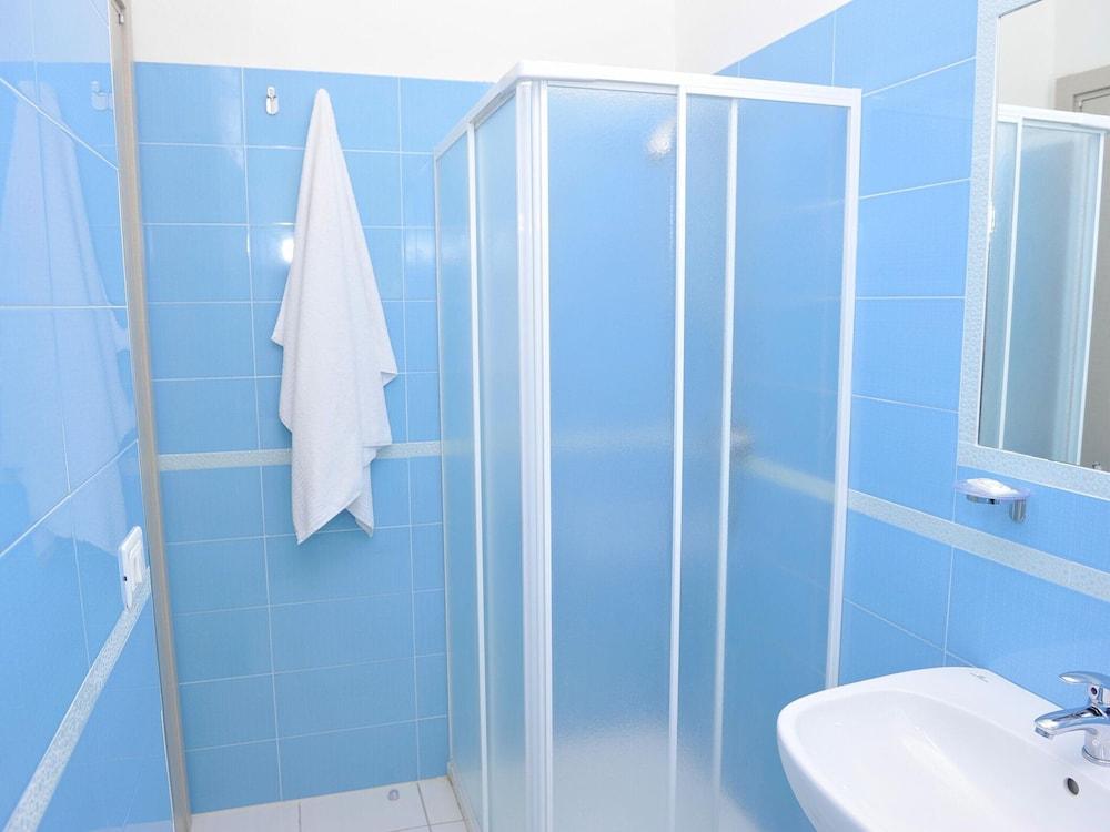 New Apartment in Baia Domzia Near the sea