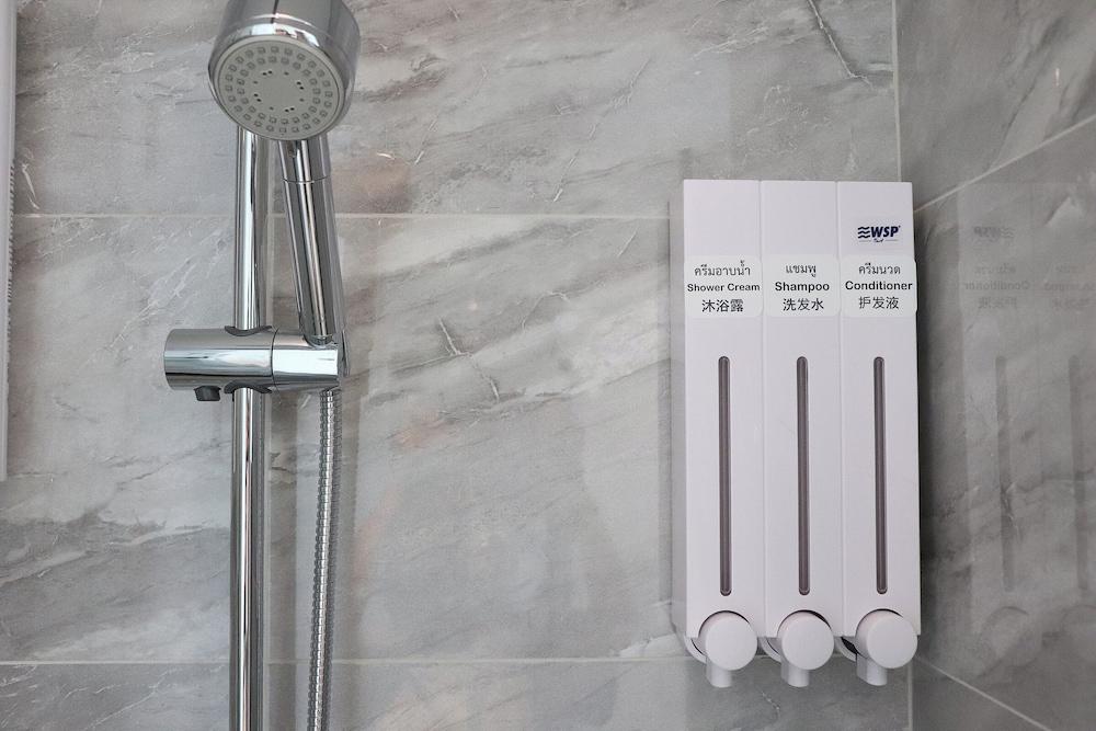 ResT Bangkok Poshtel