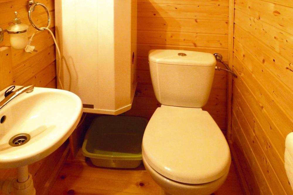 Detached Cottages by the Lake, Lubin