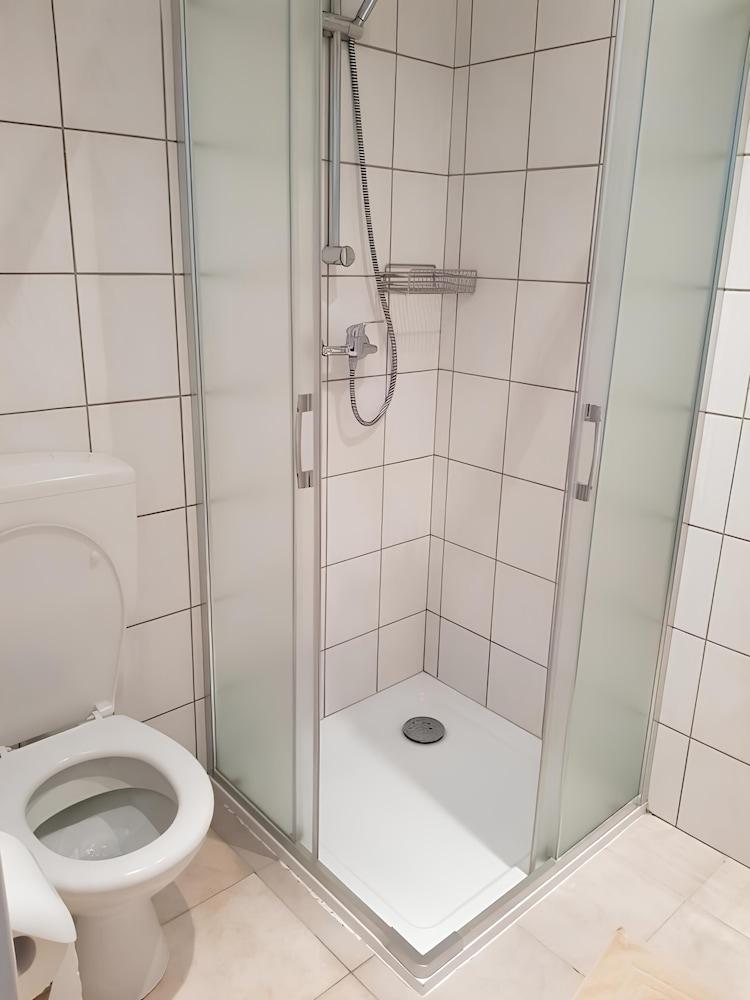 Room-double Room With Air Conditioning -