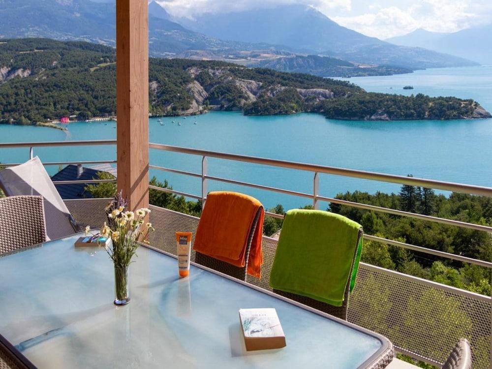 Apartment by Lake Serre-poncon With Pool