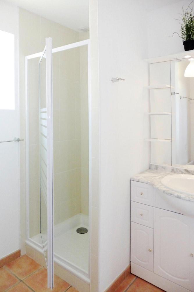 Stone House in Telgruc by Sandy Beaches