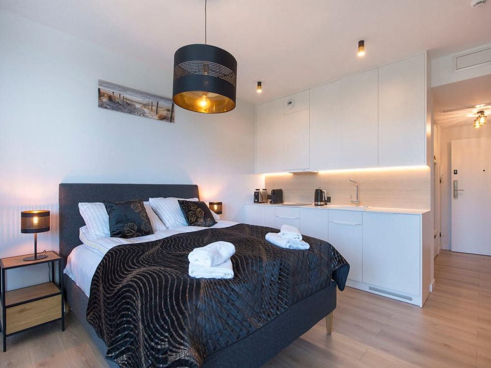 Apartment With Swimming Pool in Pobierowo