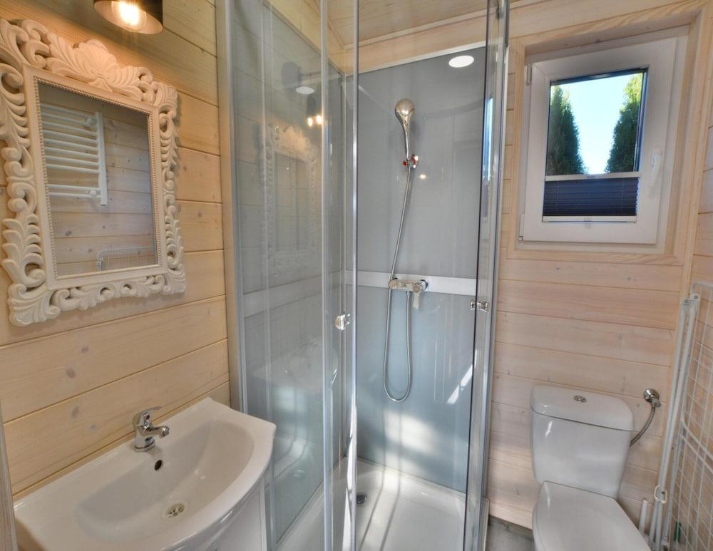 Comfortable Holiday Home With a Terrace, Ustronie