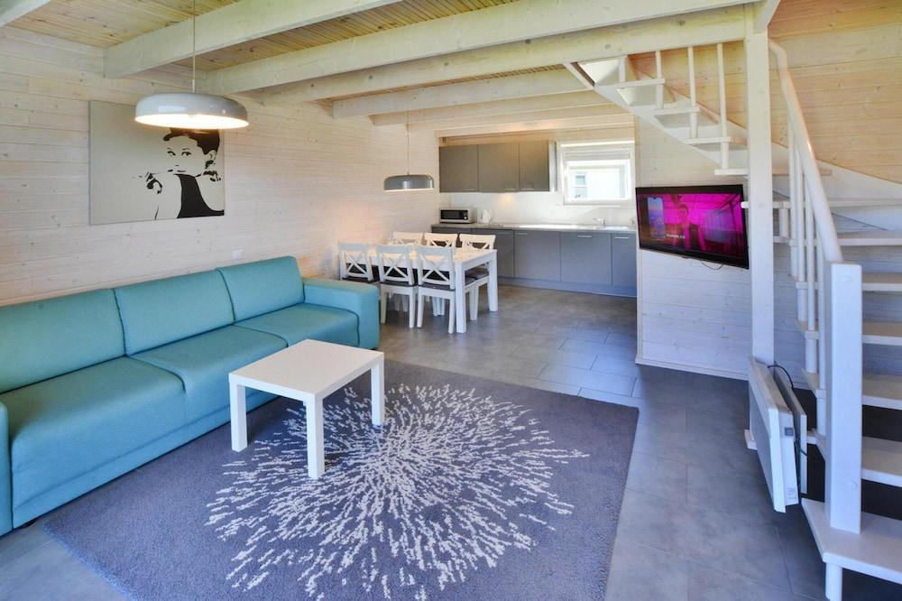 Cottage in Sianozety Near Sandy Beach