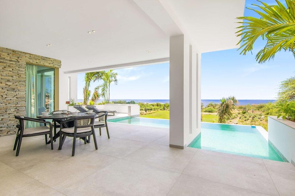 Luxurious Hideaway at The Cape Blue Bay