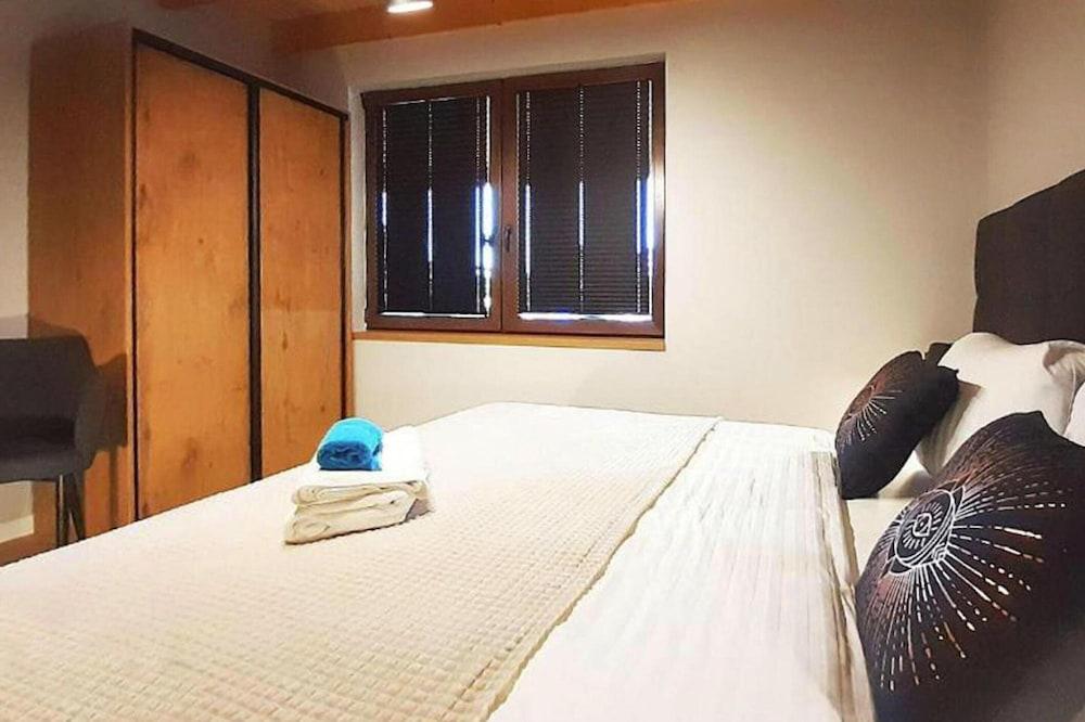 Holiday Resort With Sauna and Jacuzzi, Mielenko