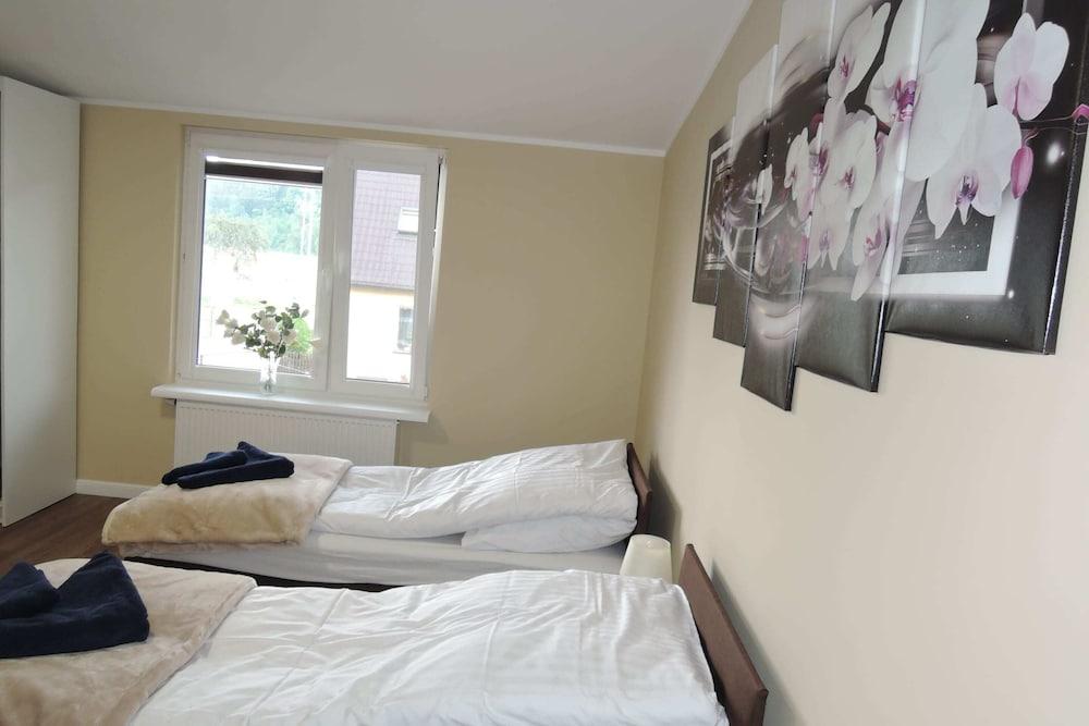 Holiday House Near Emerald Lake Wapnica