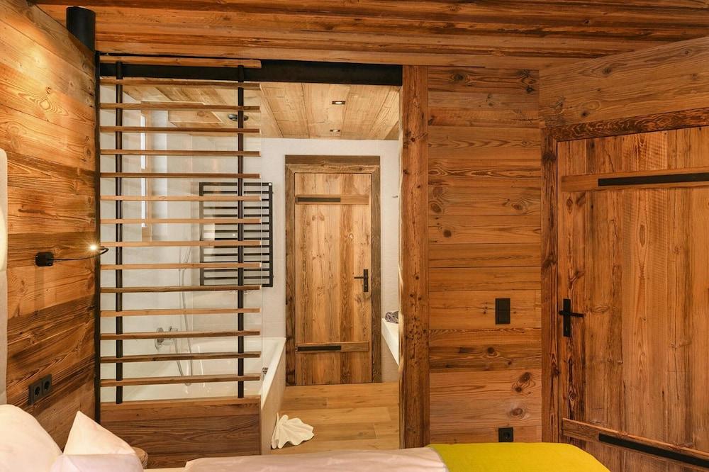 Flachau Chalet With a Sauna