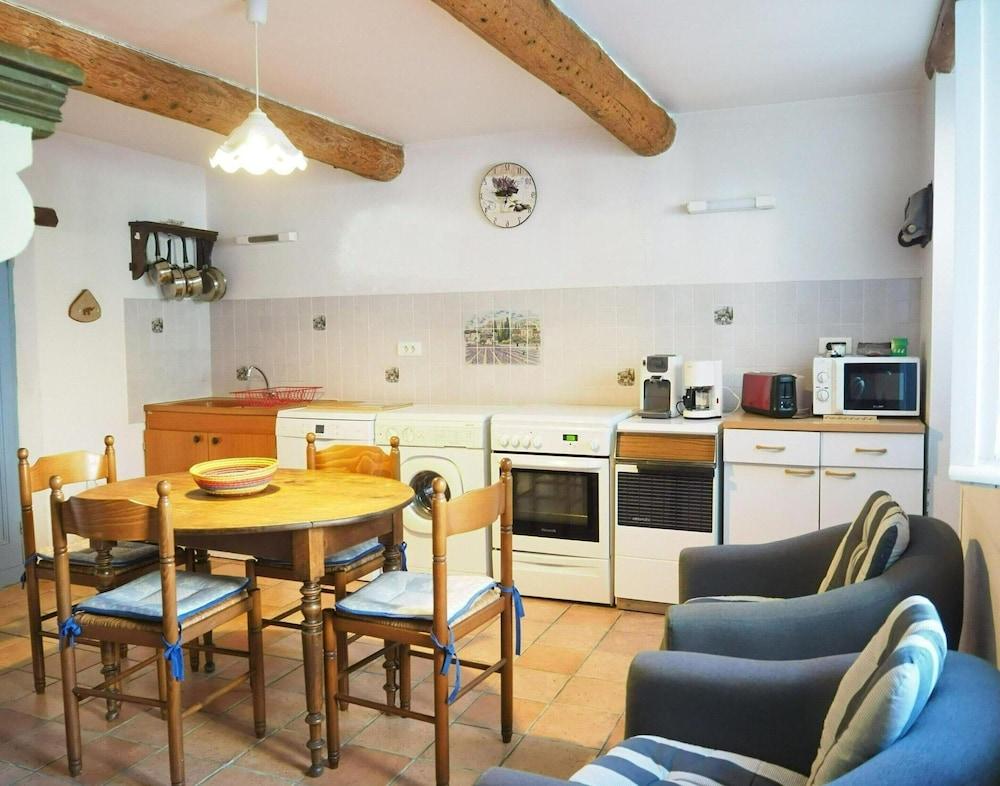 Sunny Provence Home With Terrace