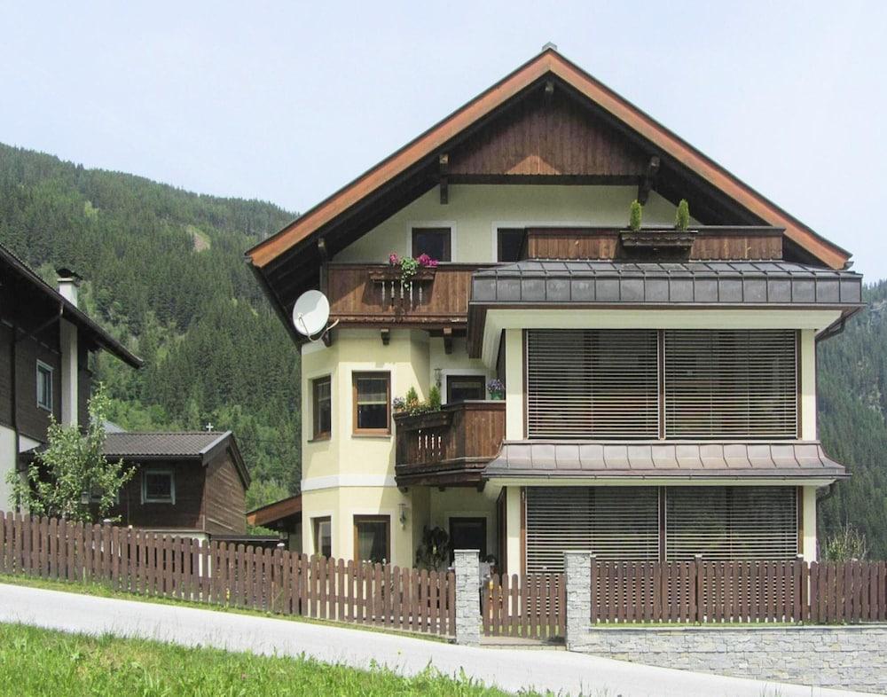 Apartment in Krimml With Parking Space