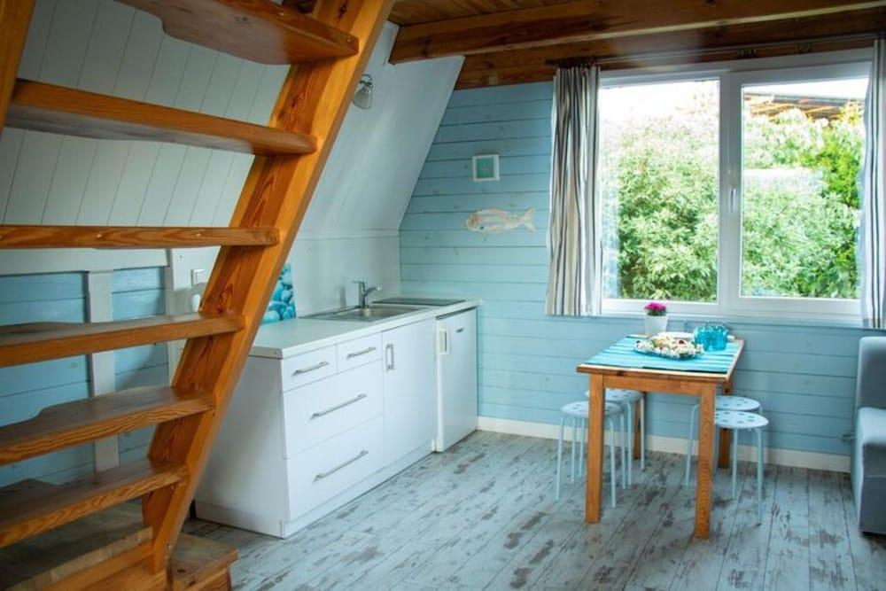 Storey Holiday House, Bobolin