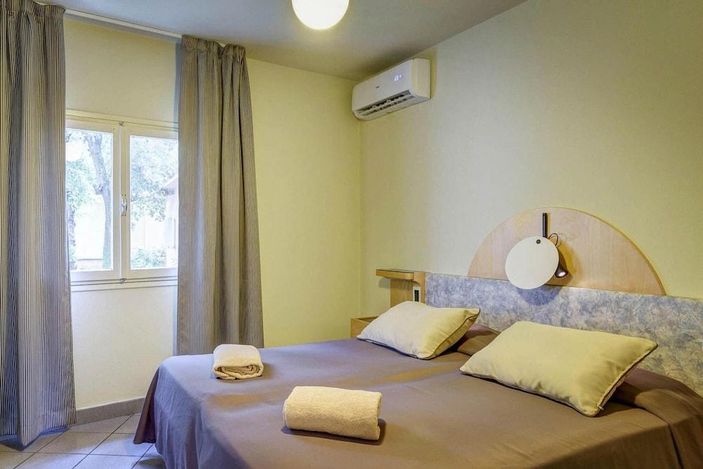 Bungalow in San Vincenzo With Pool