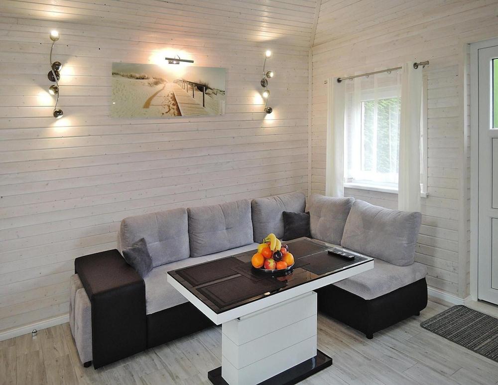 A Comfortable Holiday Home With a Swimming Pool and Jacuzzi in Miedzywodzie