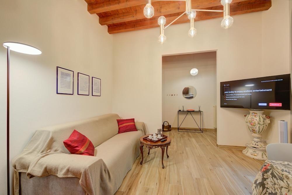 Residenza Faust-historical Center Sal