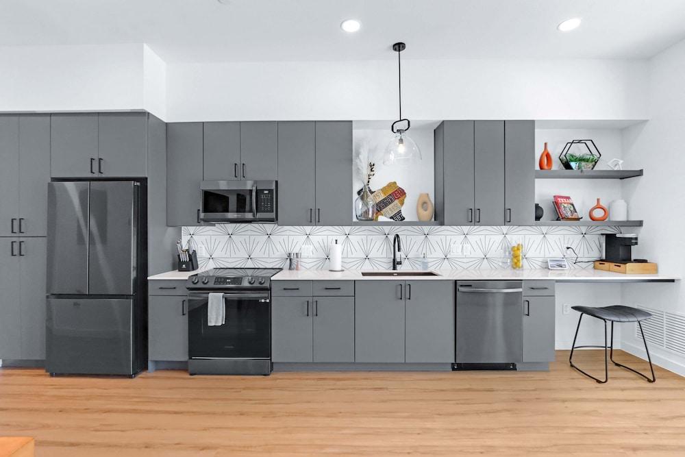 Pure Texas Poolside Oasis Steps to Entertainment