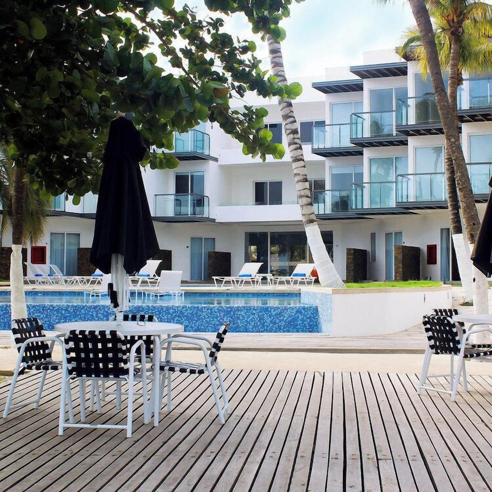 Hotel Paradise Oasis