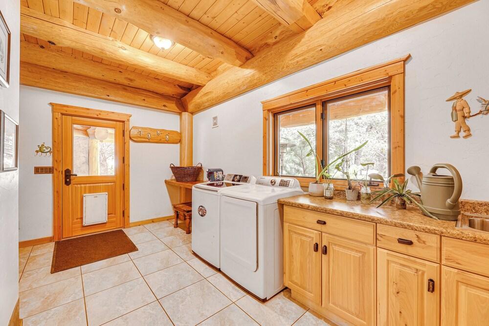 Scenic Payson Cabin! Fireplace + Wraparound Patio