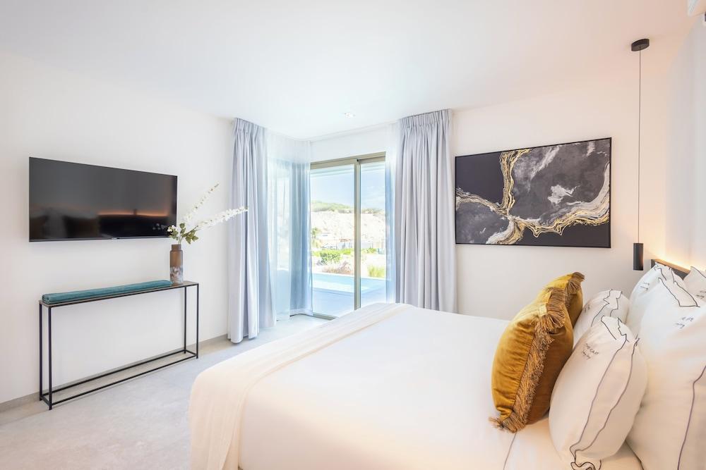 The Cape at Blue Bay Golf & Beach Resort