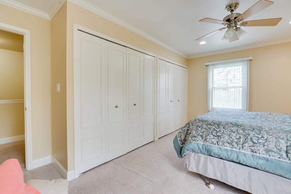 Remote-work Friendly Troy Townhome