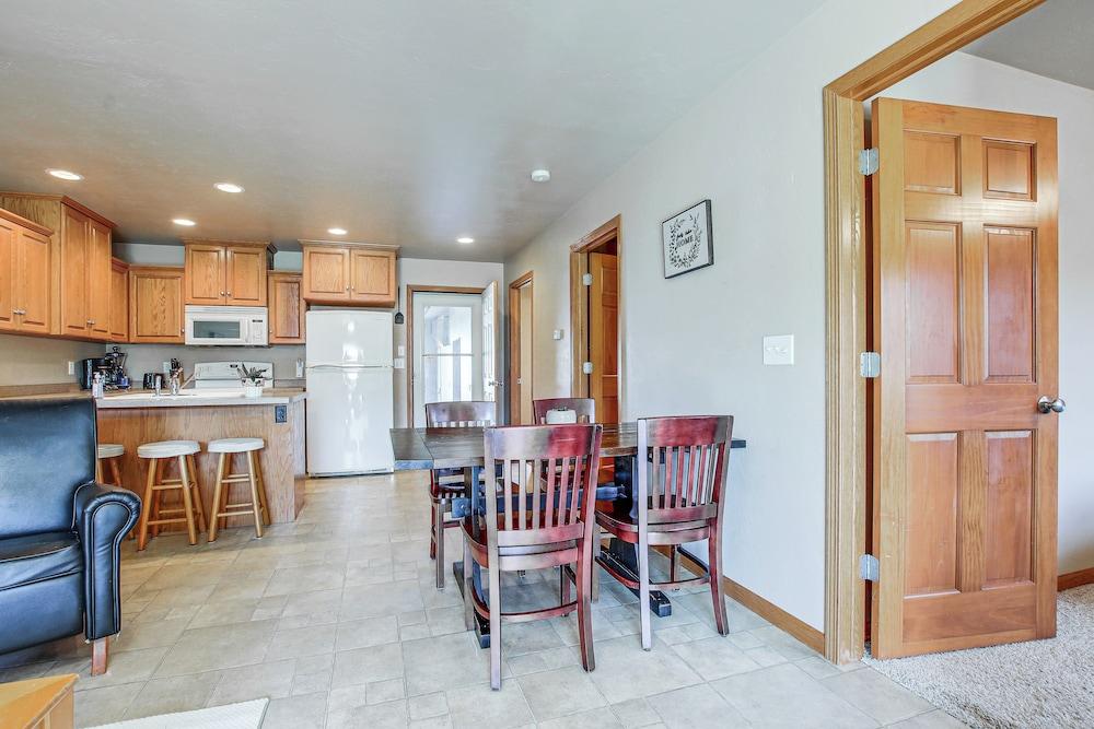 Family-friendly Unit: 8 Mi to Appleton Downtown!