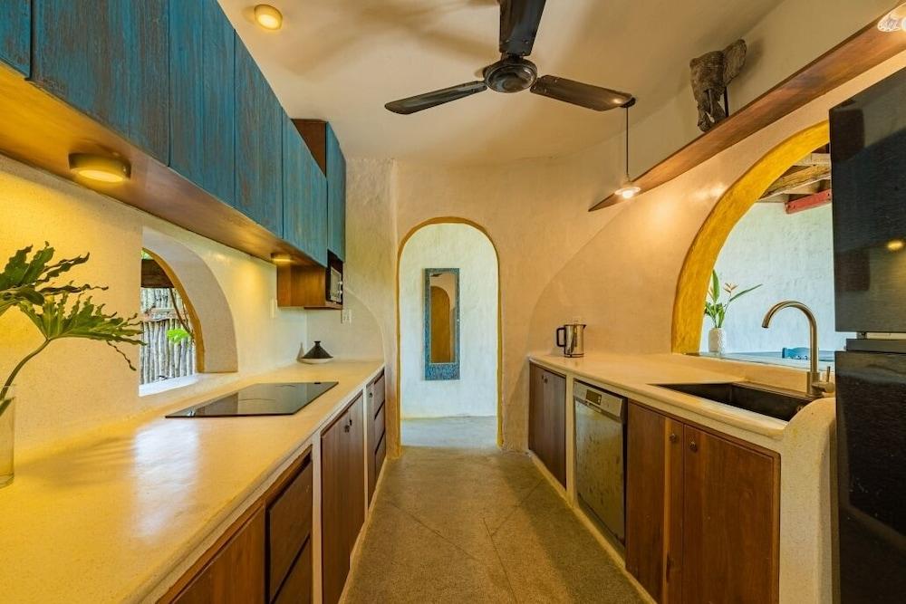 Flow House 3BR Oceanview An Bang Beach