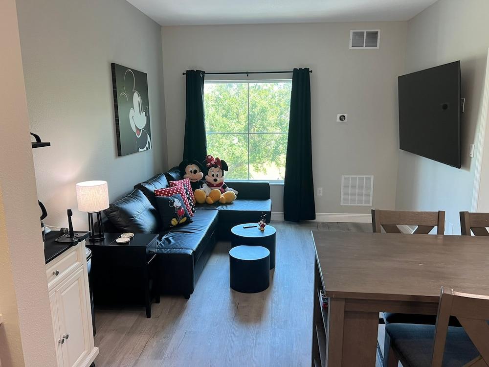 Free Parking Disney Shuttle