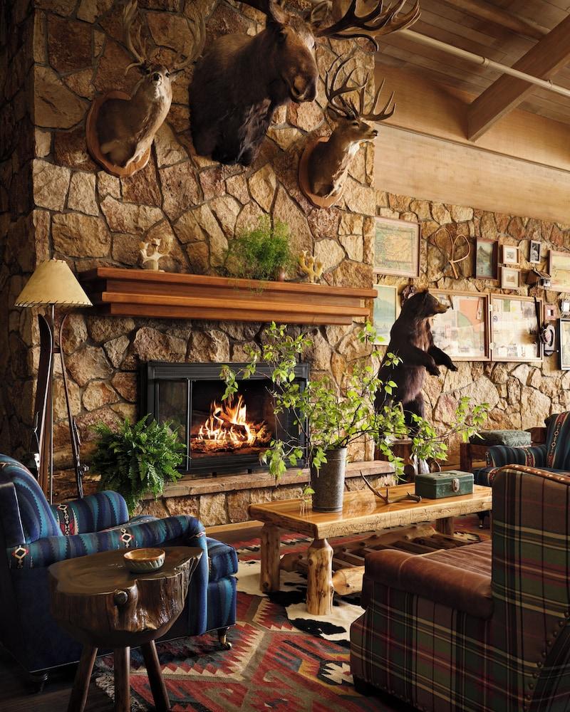 Field & Stream Lodge Bozeman