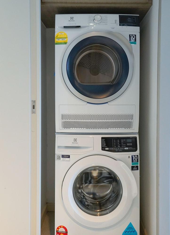 Millerz Square By Just Stay