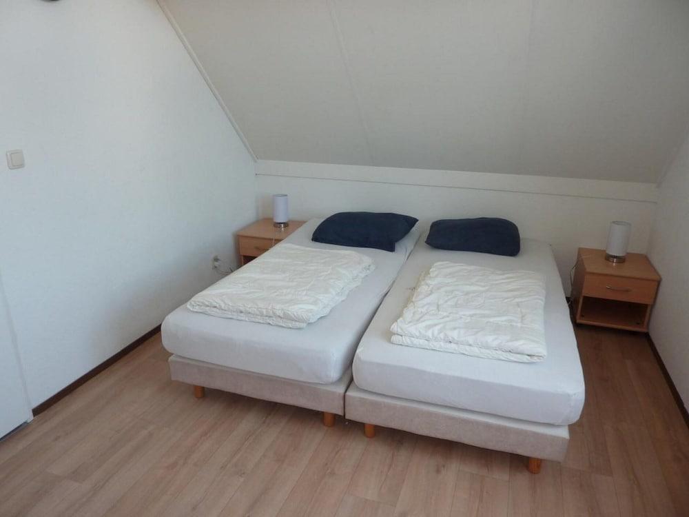 Bungalow in Breskens Near Beach & Lighthouse