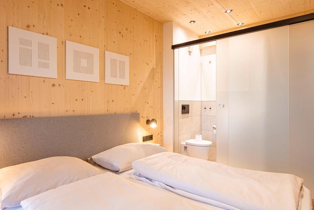 Lovely Chalet With hot tub