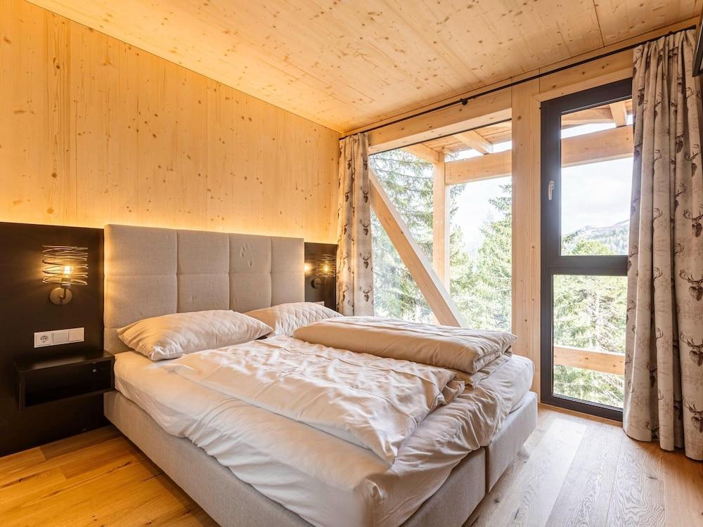 Appealing Chalet With Balcony