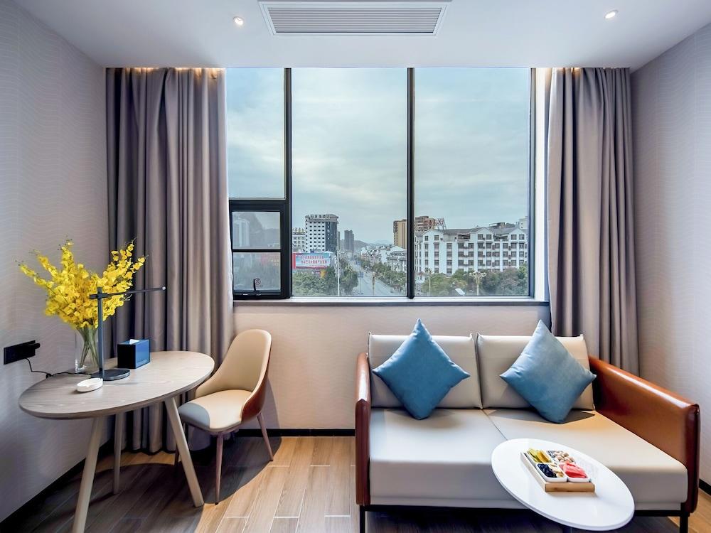 yishangjiudianhechibamadian