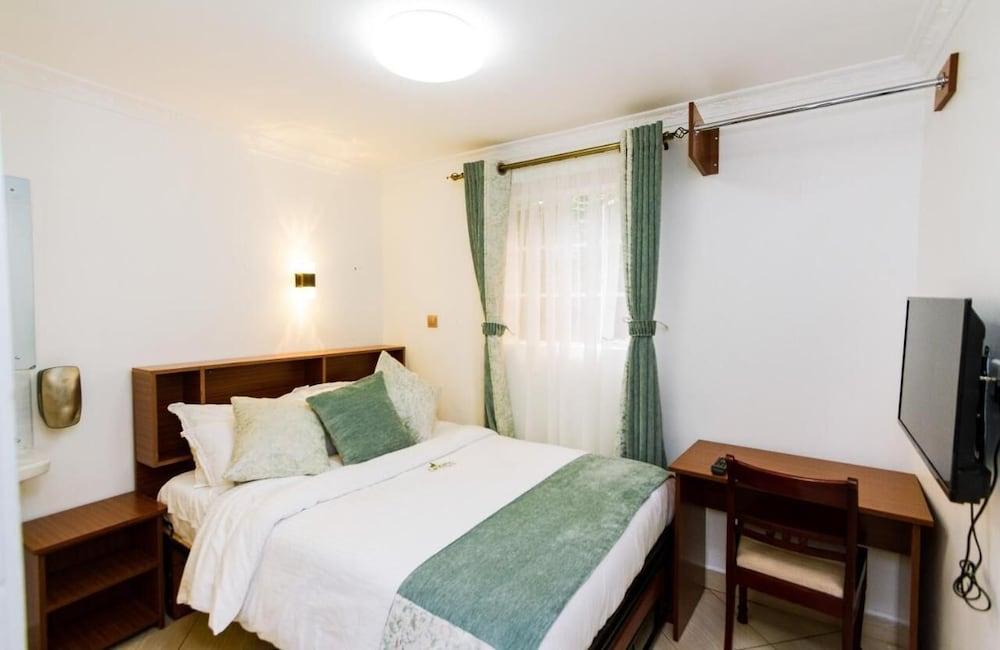 Coyote Haven Bridge Hotel