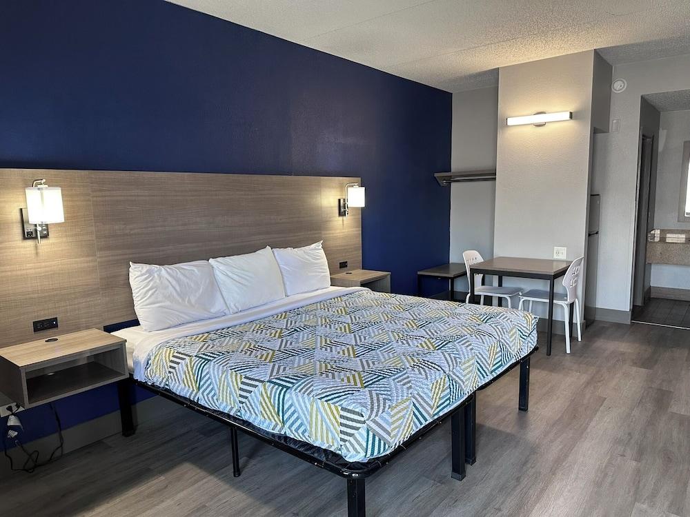 Studio Suites Extended Stay