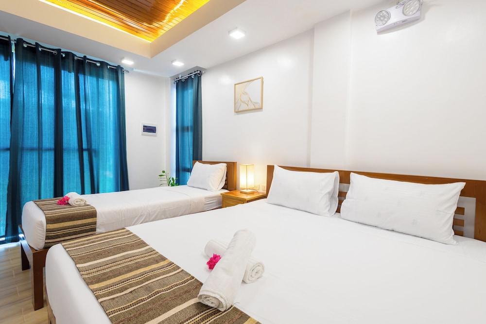 E L Westensee Resort