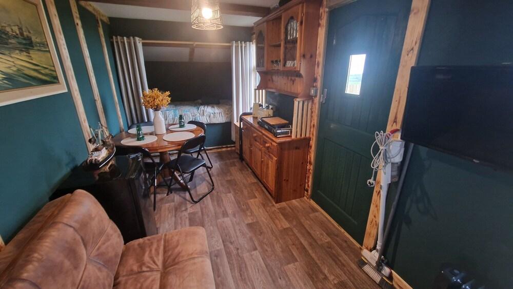 Sea View hut Sleeps 4/6