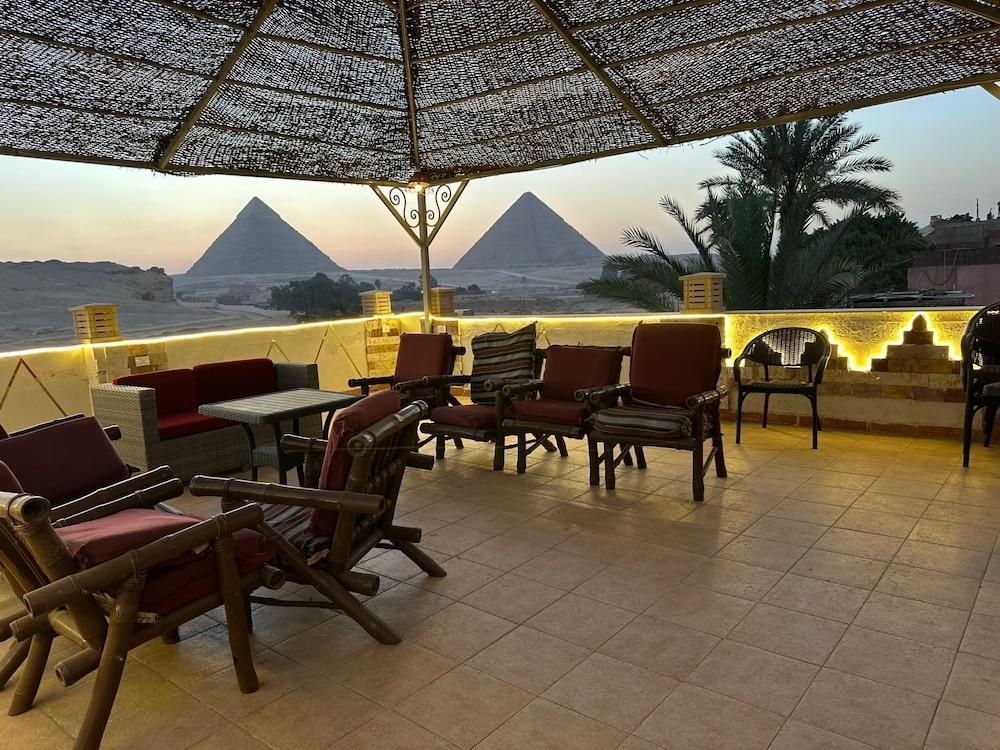 Great sun pyramids inn