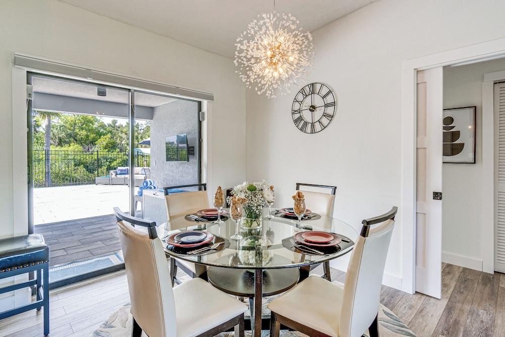 Private Pool & Dock: Relaxing Port Charlotte Oasis