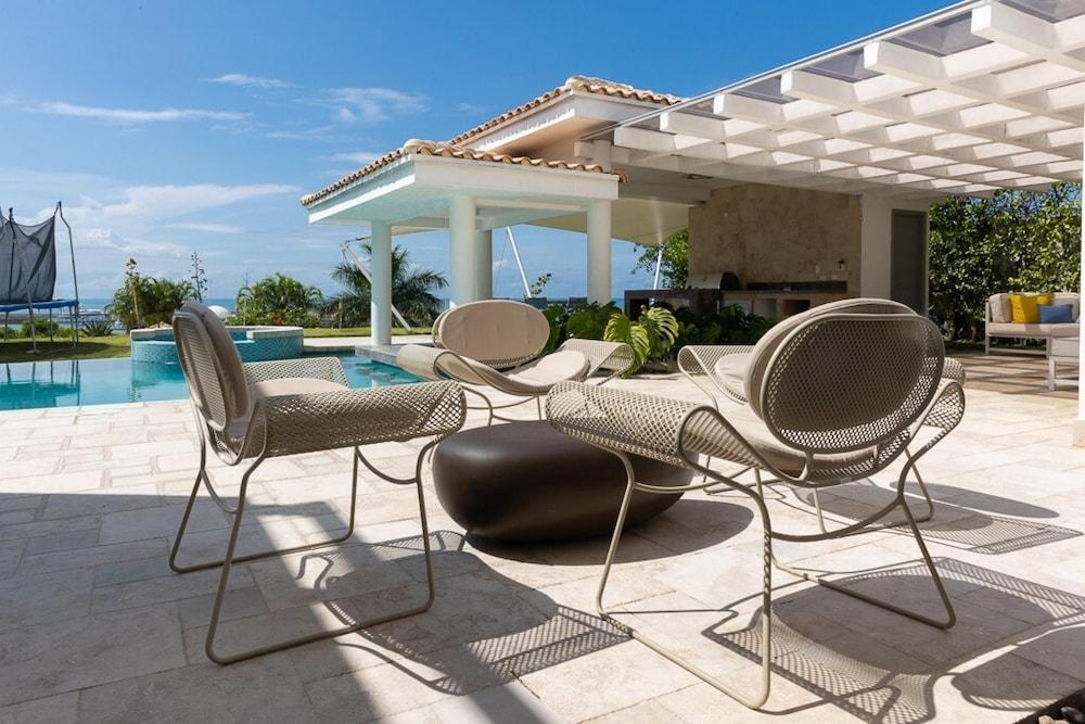 Villa Serenidad by Acomodo