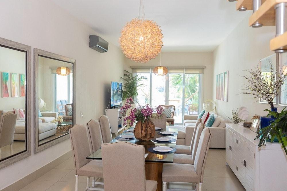 Villa Rossana by Acomodo