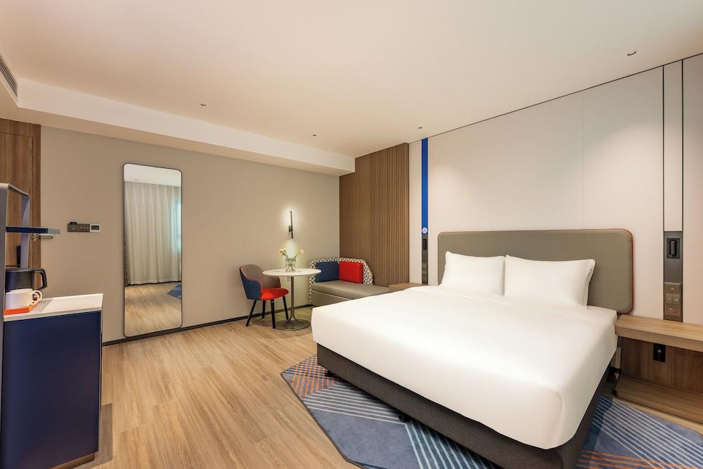 Holiday Inn Express Taizhou City Center by IHG