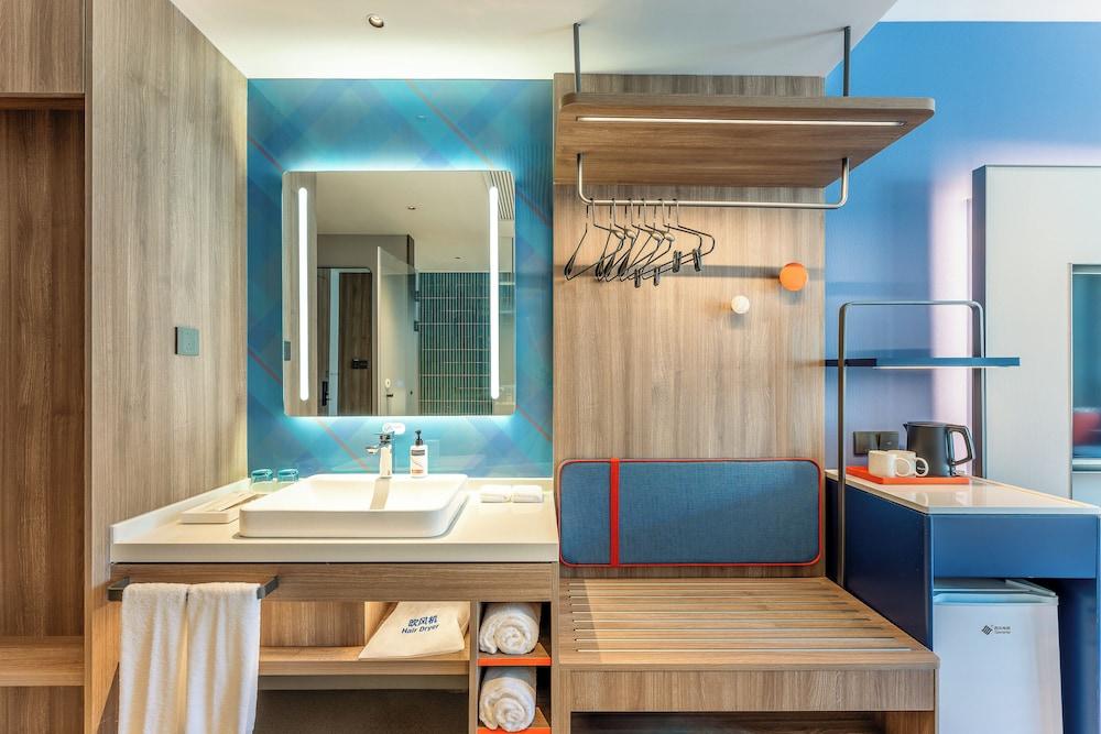 Holiday Inn Express Taizhou City Center by IHG