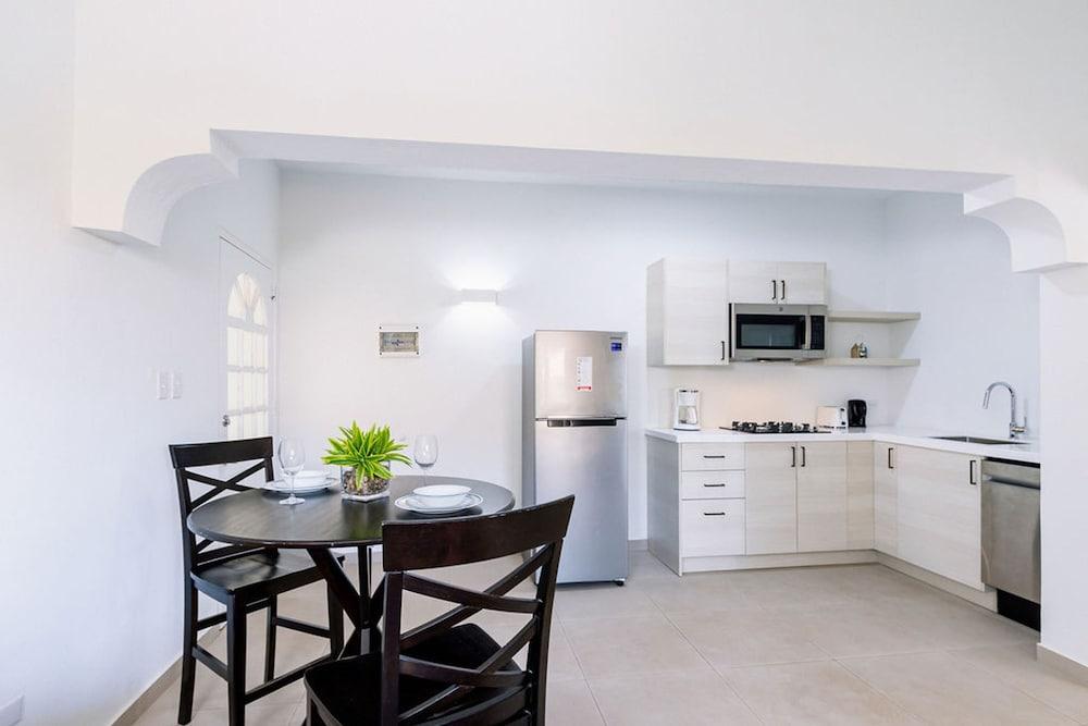 Across From Beach 1br- Sunset Suite Malmokbeach